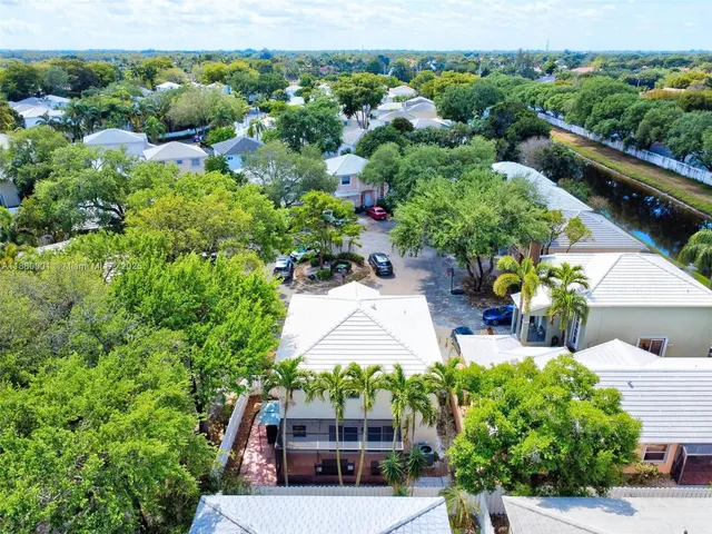 $535,000 | 9900 Northwest 2nd Court, Plantation, FL 33324