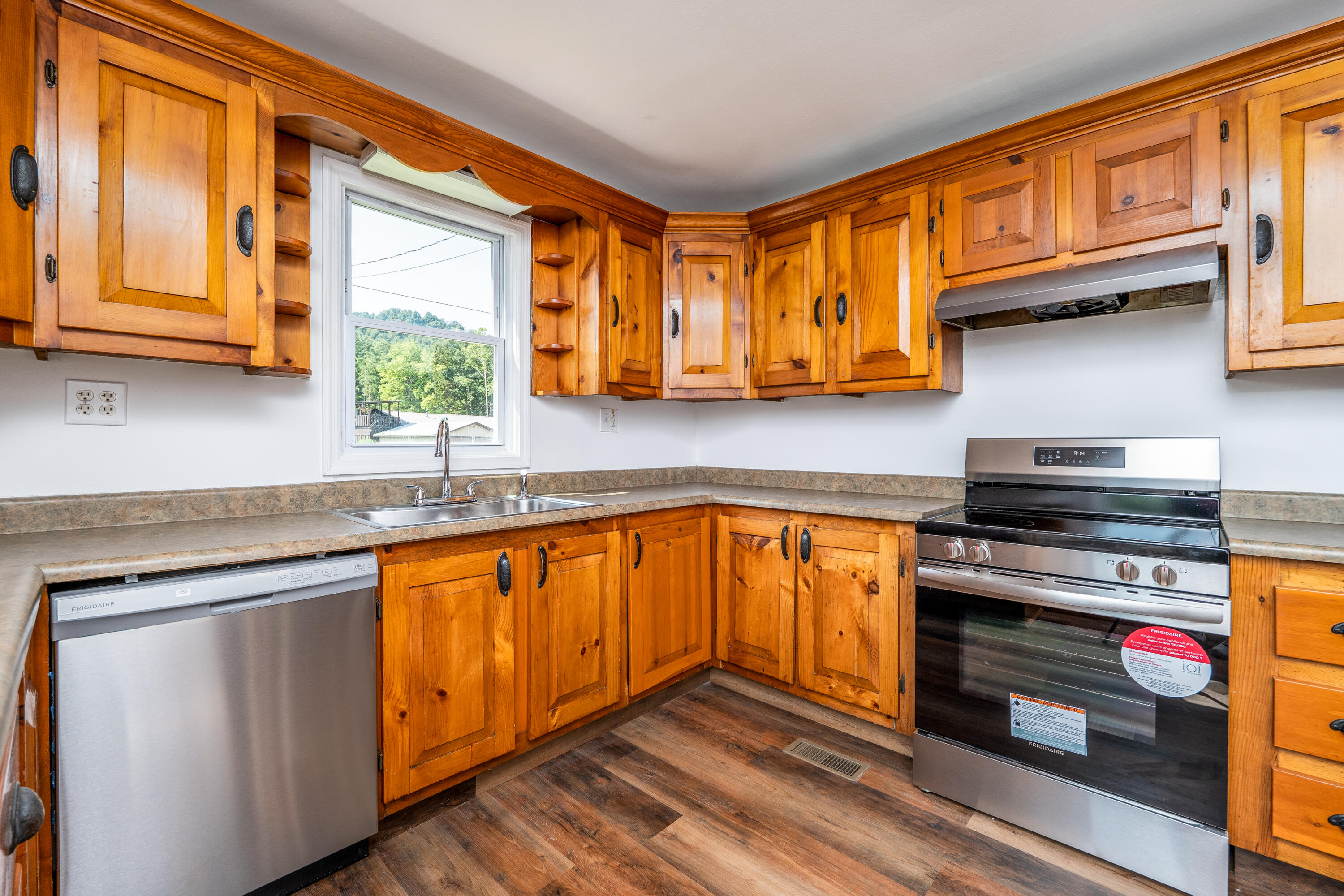 310 Lower Spruce Road Jeffersonville, KY 40337 - Photo 6 of 33 _1004099-Edit