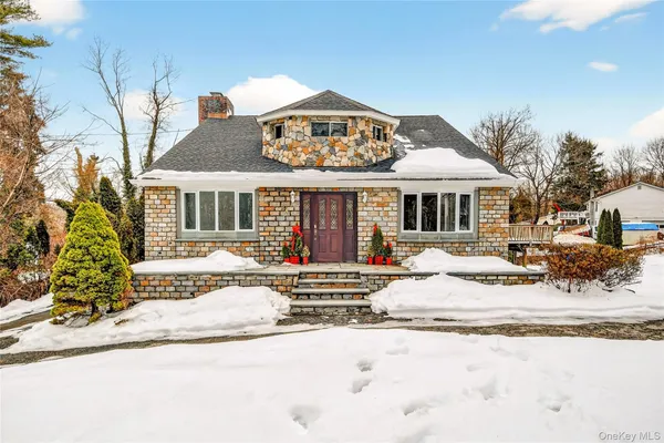 $1,167,000 | 24 Old Knollwood Road, White Plains, NY 10607
