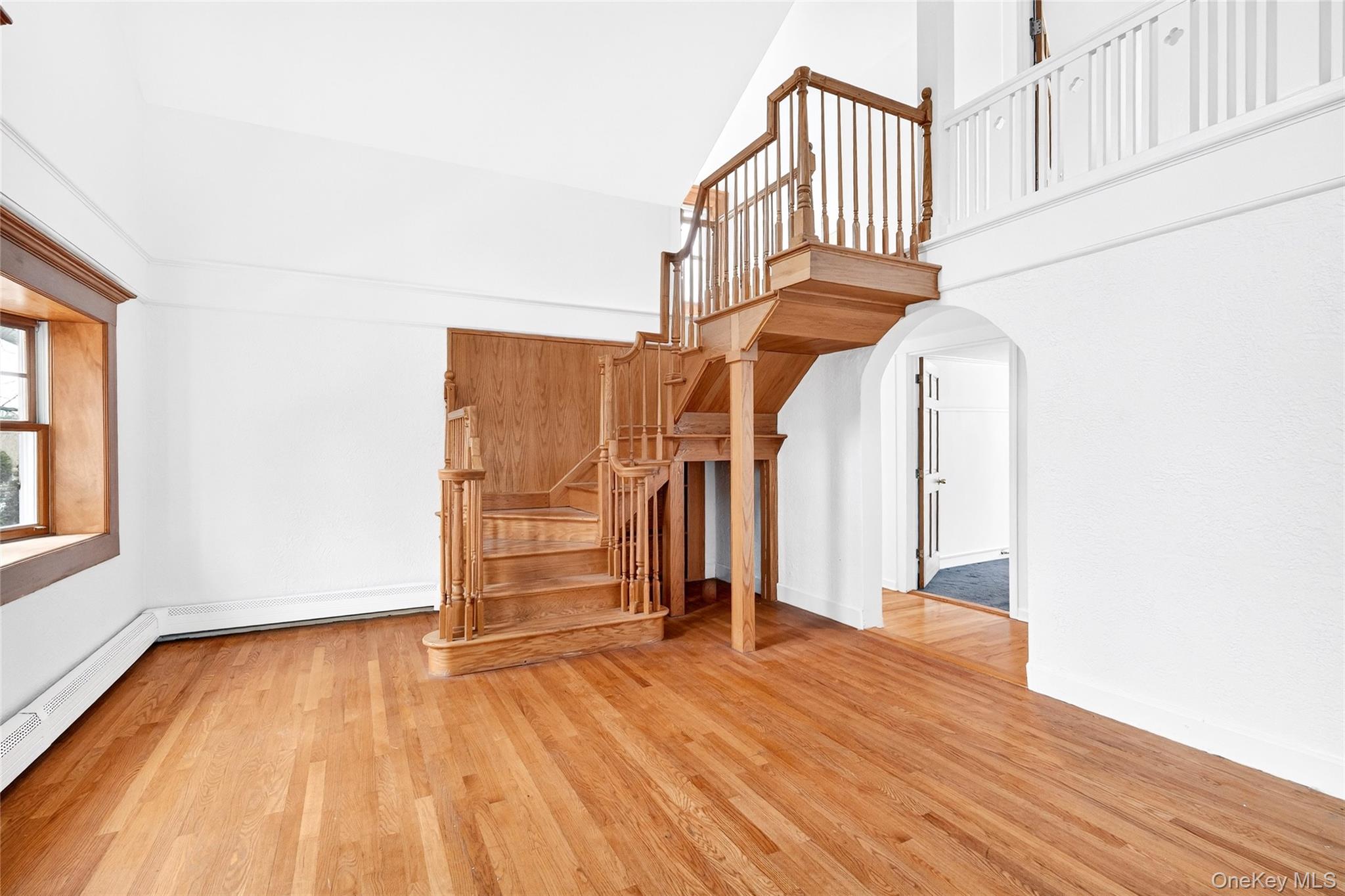 24 Old Knollwood Road White Plains, NY 10607 - Photo 19 of 49 a view of an entryway with wooden floor