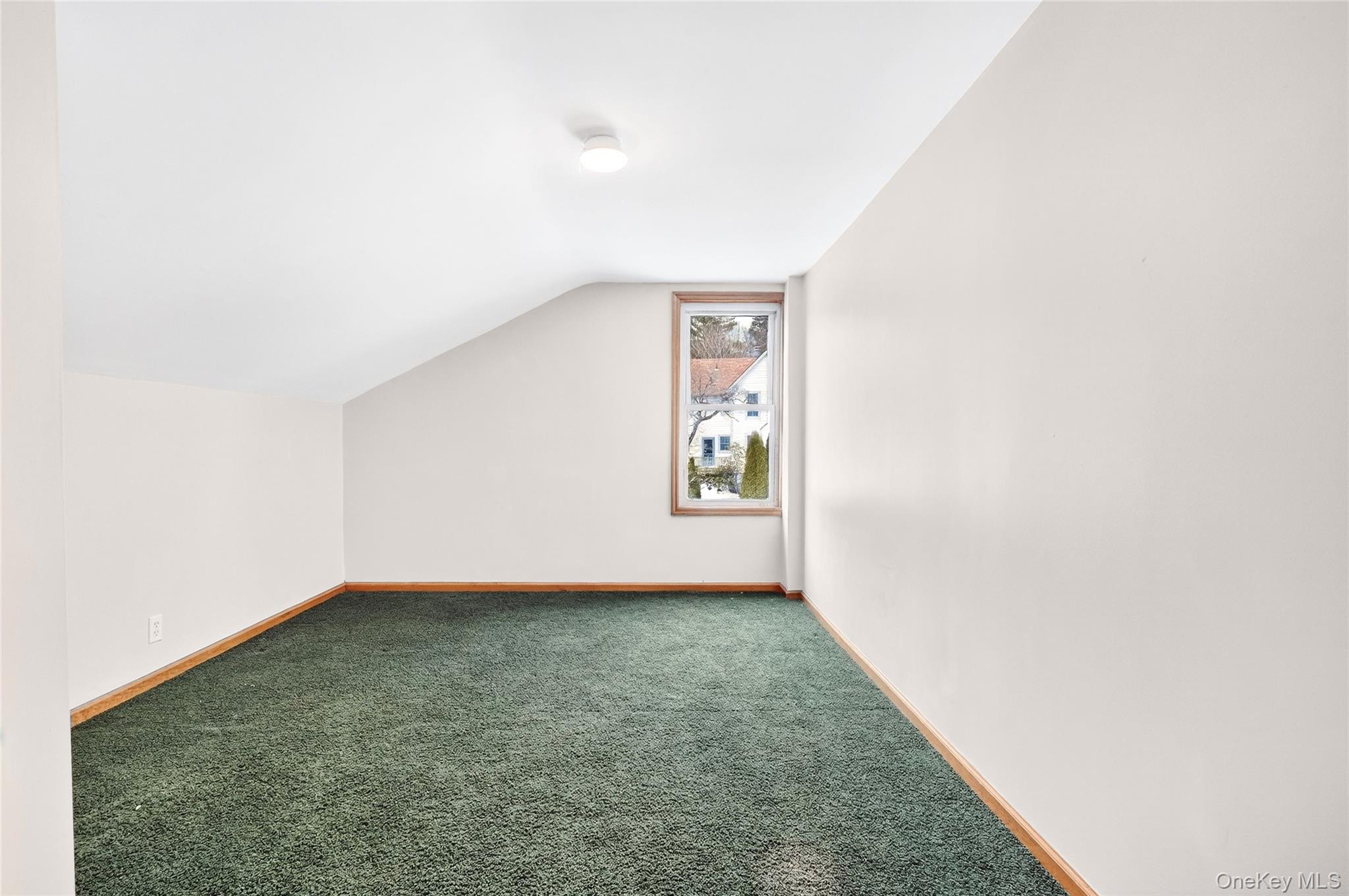 24 Old Knollwood Road White Plains, NY 10607 - Photo 27 of 49 a view of an empty room with a window