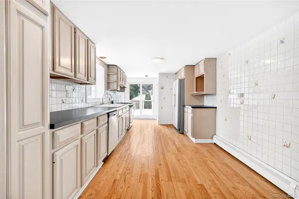 $1,167,000 | 24 Old Knollwood Road, White Plains, NY 10607