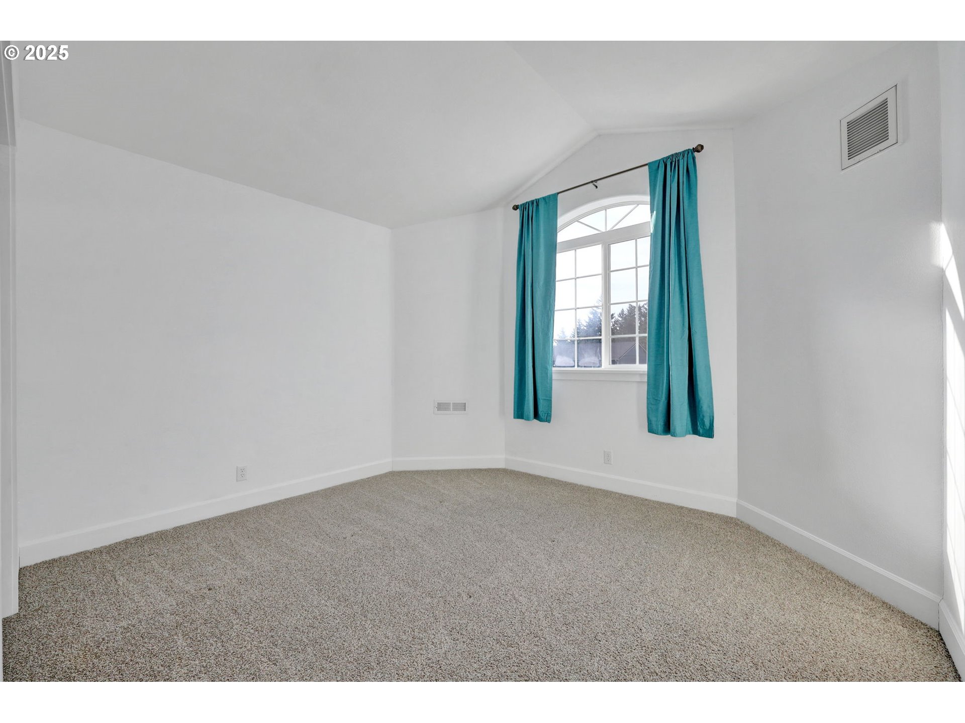 870 Kristen Way Cottage Grove, OR 97424 - Photo 27 of 45