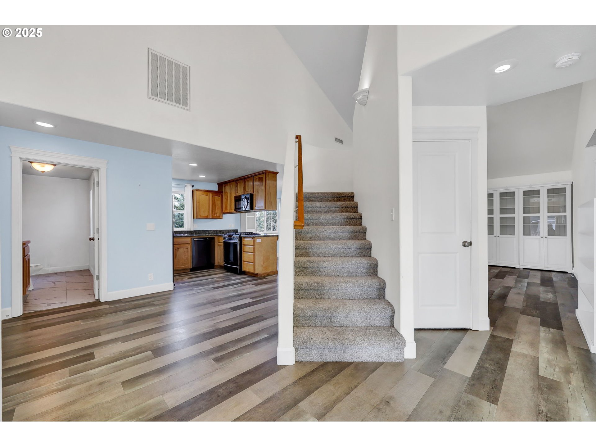 870 Kristen Way Cottage Grove, OR 97424 - Photo 8 of 45