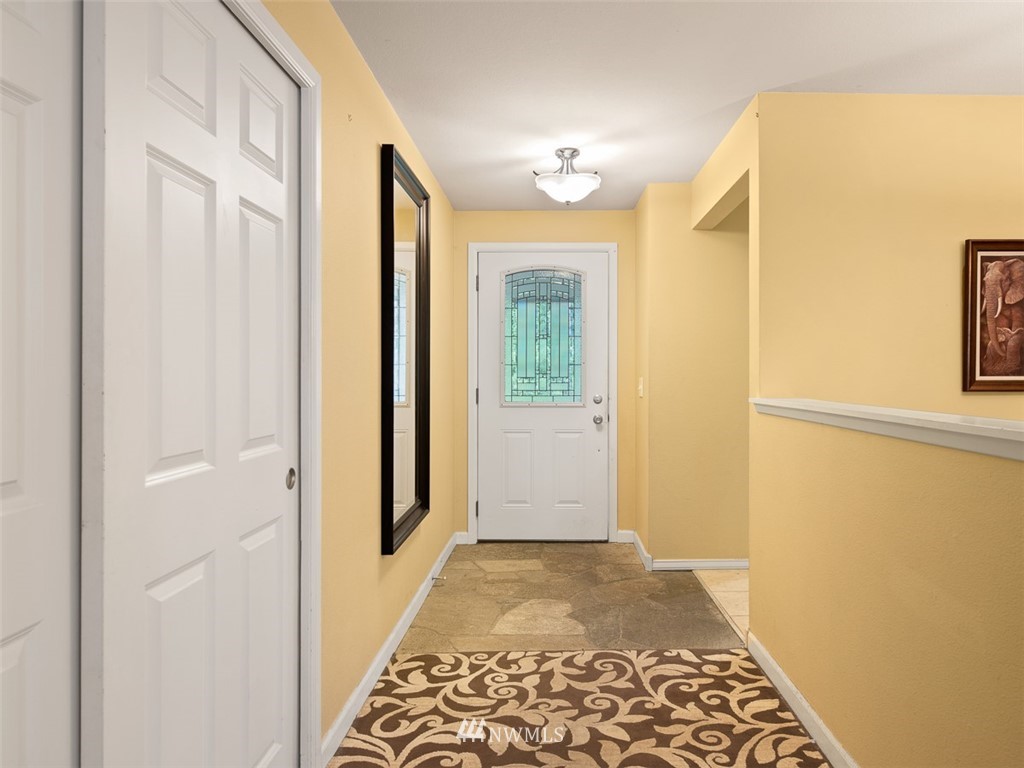 4323 240th Street Southeast Bothell, WA 98021 - Photo 11 of 20