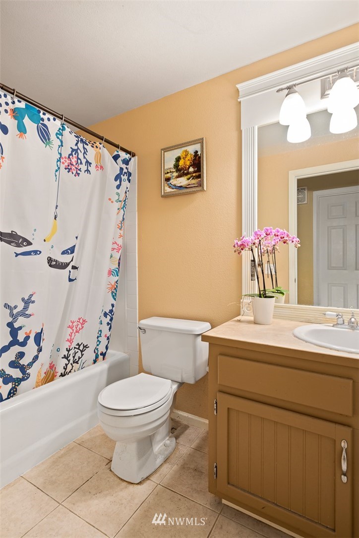 4323 240th Street Southeast Bothell, WA 98021 - Photo 12 of 20