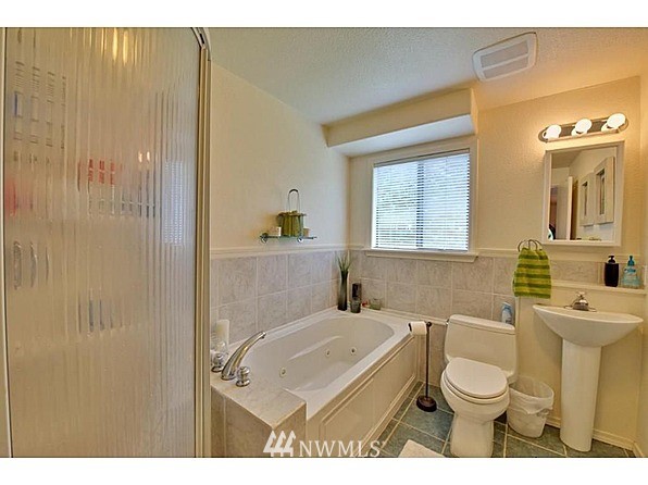 4323 240th Street Southeast Bothell, WA 98021 - Photo 19 of 20