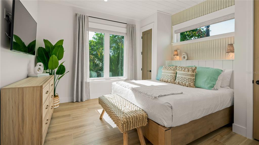 6536 Peacock Road Sarasota, FL 34242 - Photo 42 of 82