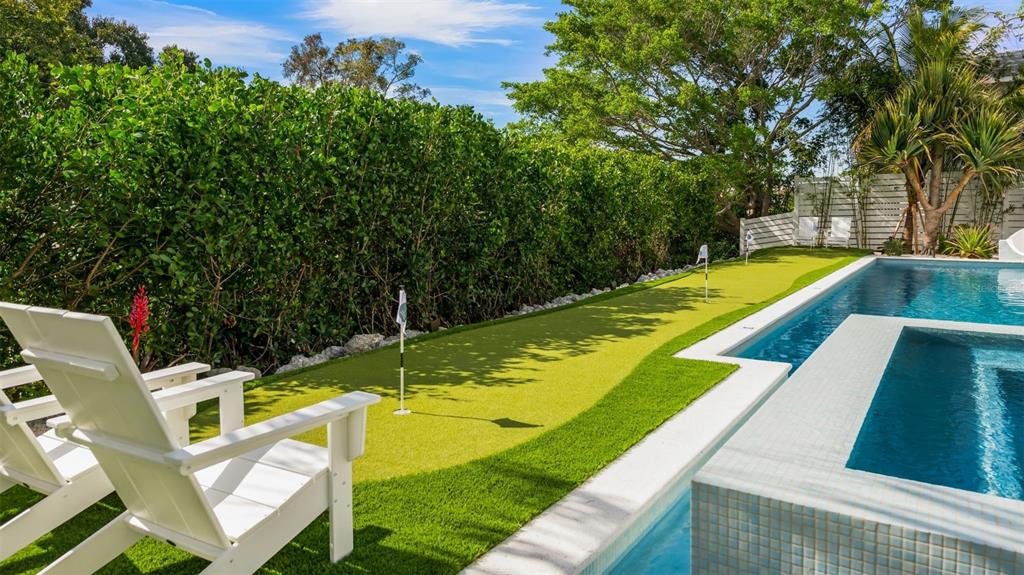 6536 Peacock Road Sarasota, FL 34242 - Photo 7 of 82