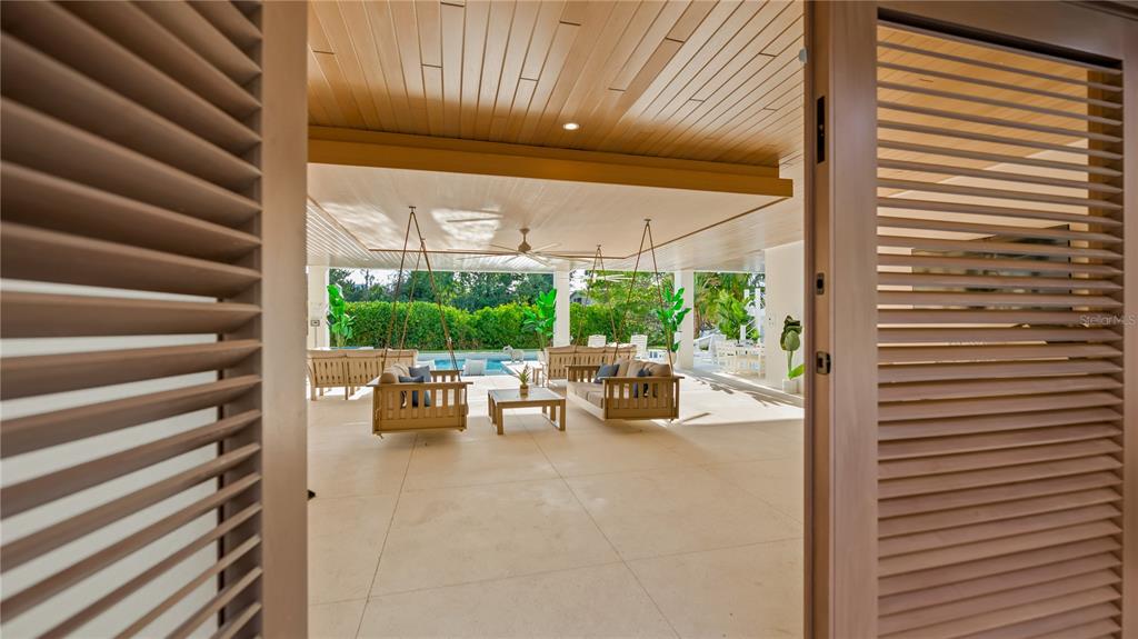 6536 Peacock Road Sarasota, FL 34242 - Photo 9 of 82