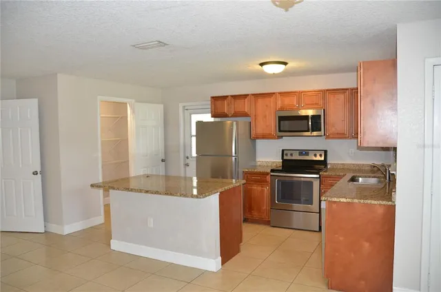 $1,700 | 1602 Lancaster Avenue, Leesburg, FL 34748