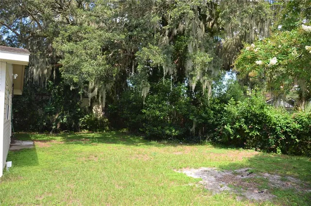 $1,700 | 1602 Lancaster Avenue, Leesburg, FL 34748