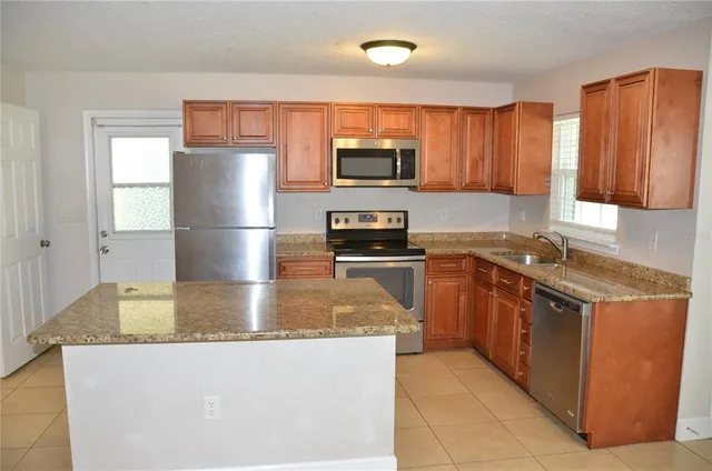 $1,700 | 1602 Lancaster Avenue, Leesburg, FL 34748