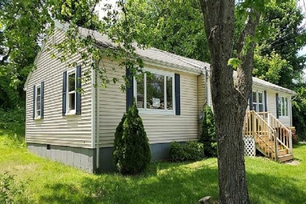 7 Derry Road Methuen, MA 01844 - Photo 3 of 15 Gallery Image 3