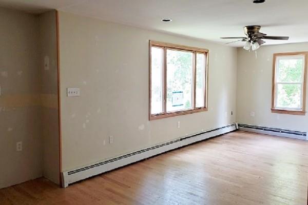 7 Derry Road Methuen, MA 01844 - Photo 4 of 15 Gallery Image 4