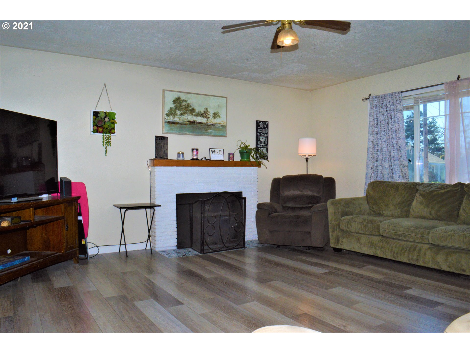 2210 Brown Road Northeast Salem, OR 97305 - Photo 5 of 30 Gallery Image 5