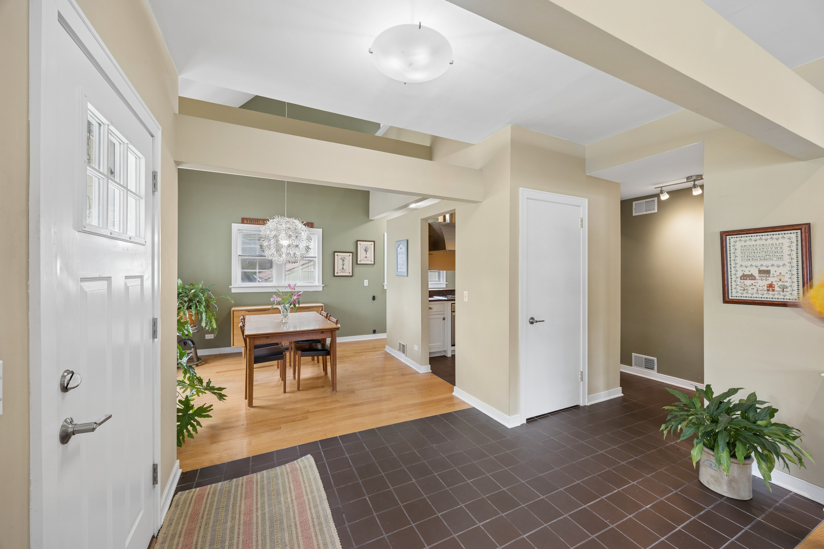 1344 Hickory Road Homewood, IL 60430 - Photo 5 of 30