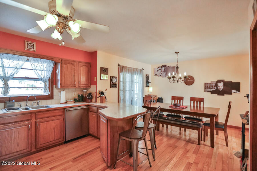 28 Rosemere Road Ballston Lake, NY 12019 - Photo 20 of 45 28Rosemere-32