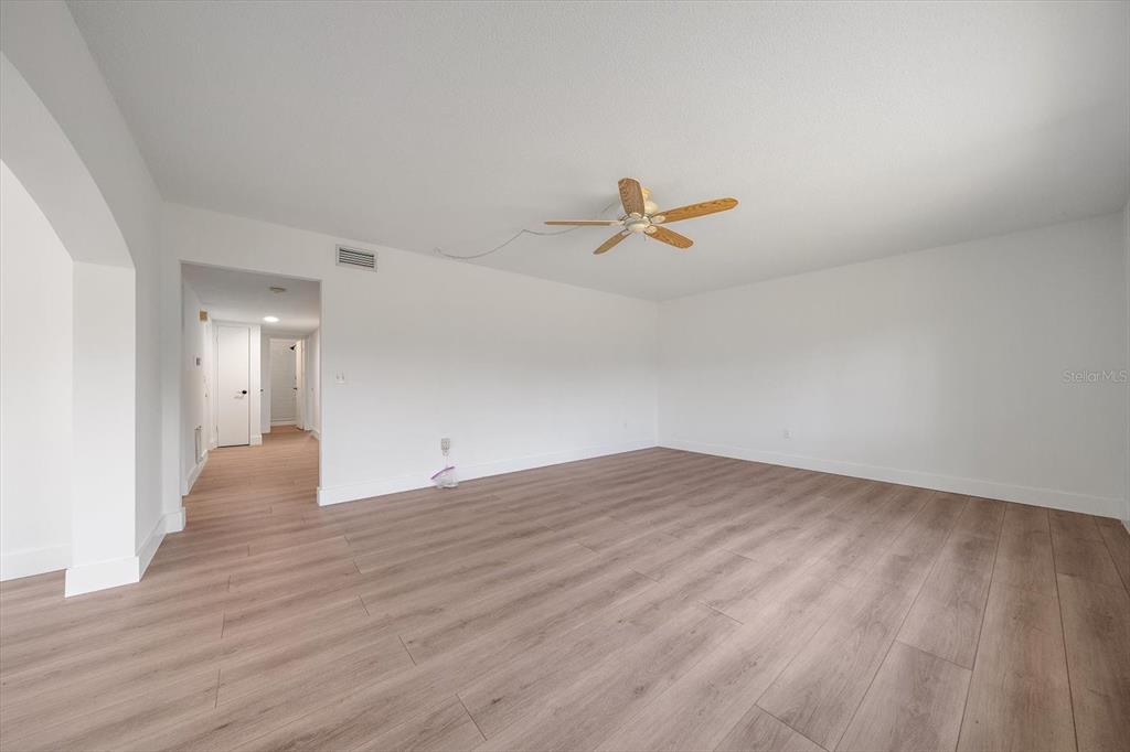 3818 Roxane Boulevard, Unit 157 Sarasota, FL 34235 - Photo 15 of 34