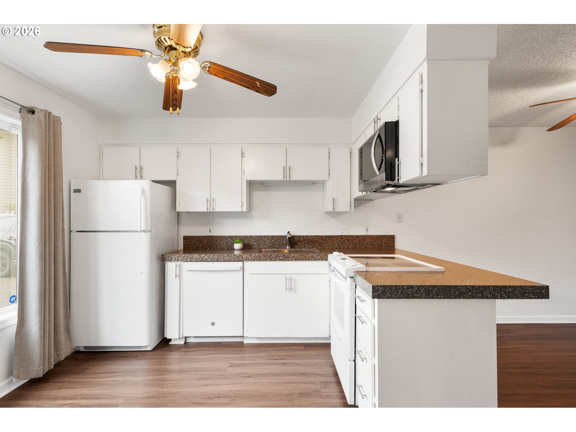 10900 Southwest 76th Place, Unit 55 Portland, OR 97223 - Photo 5 of 38