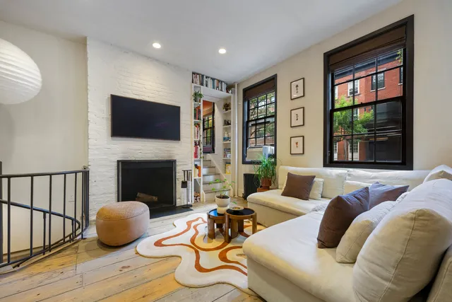 $1,495,000 | 49 King Street, Unit 5 | Hudson Square