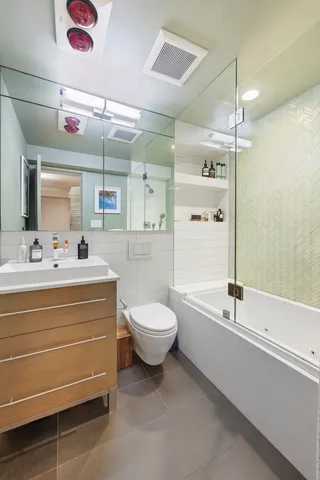 $1,495,000 | 49 King Street, Unit 5 | Hudson Square