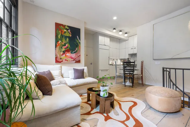 $1,495,000 | 49 King Street, Unit 5 | Hudson Square