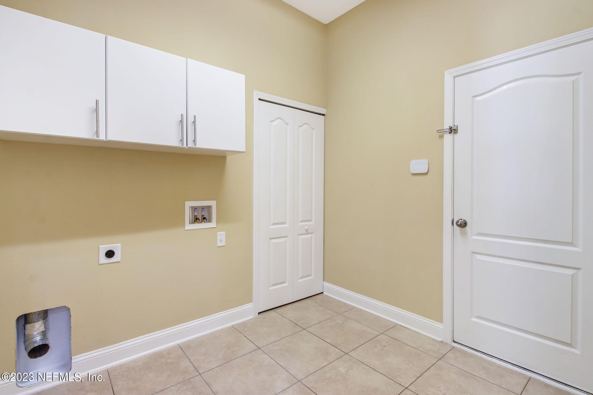 3376 Marbon Road Jacksonville, FL 32223 - Photo 17 of 39 Laudry room