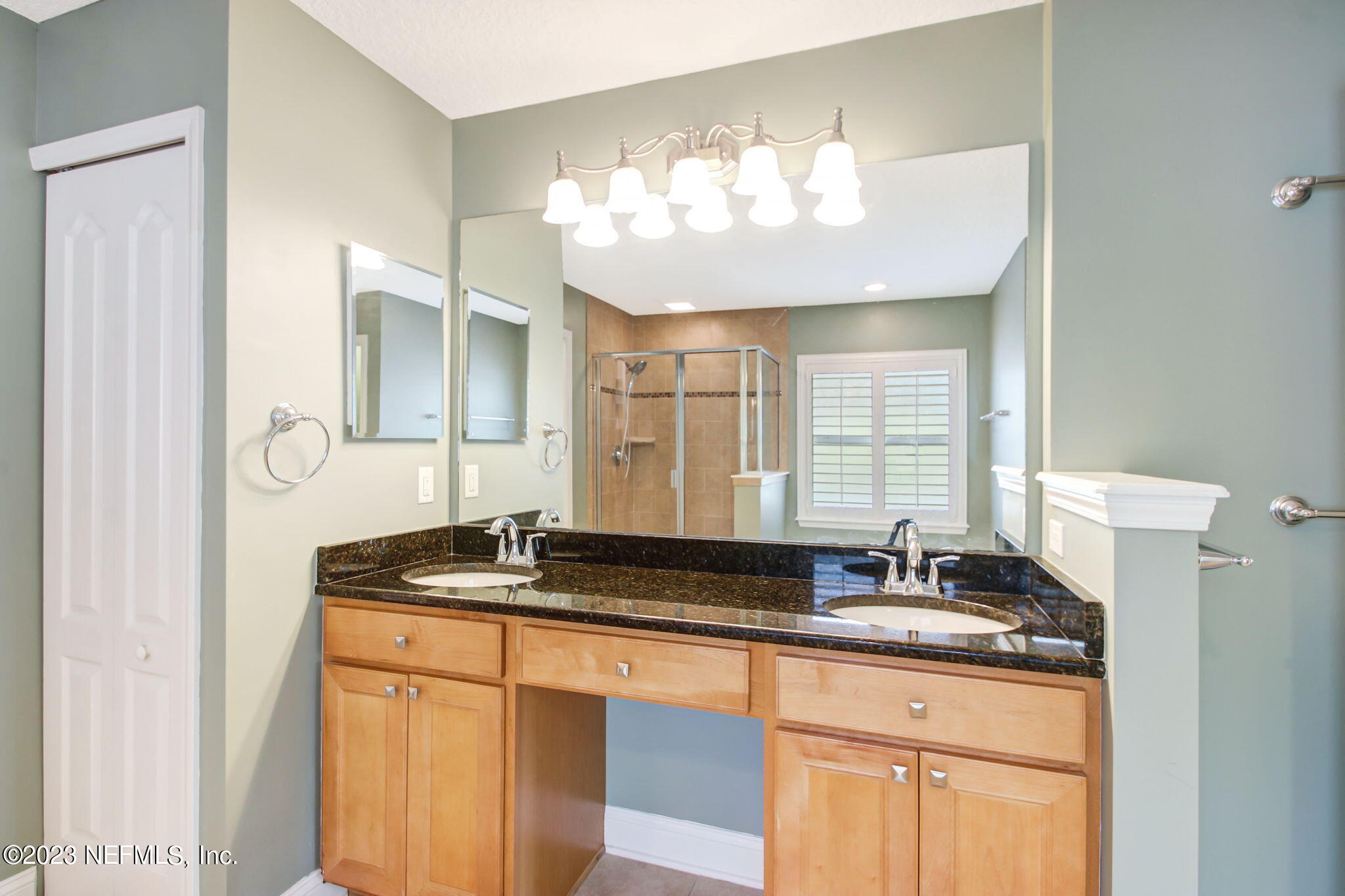 3376 Marbon Road Jacksonville, FL 32223 - Photo 20 of 39 Owners Bath