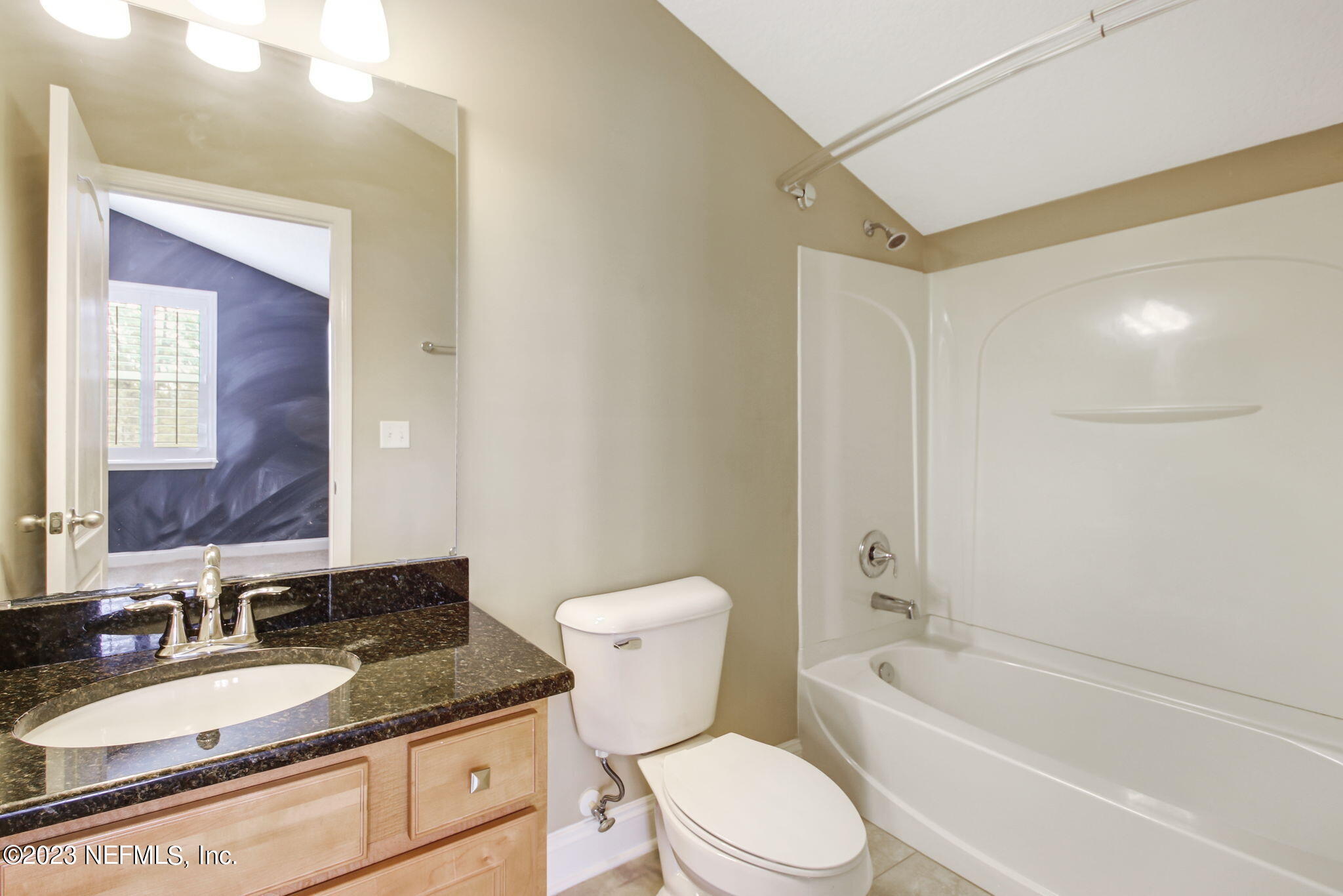 3376 Marbon Road Jacksonville, FL 32223 - Photo 30 of 39 Upstairs owners bath