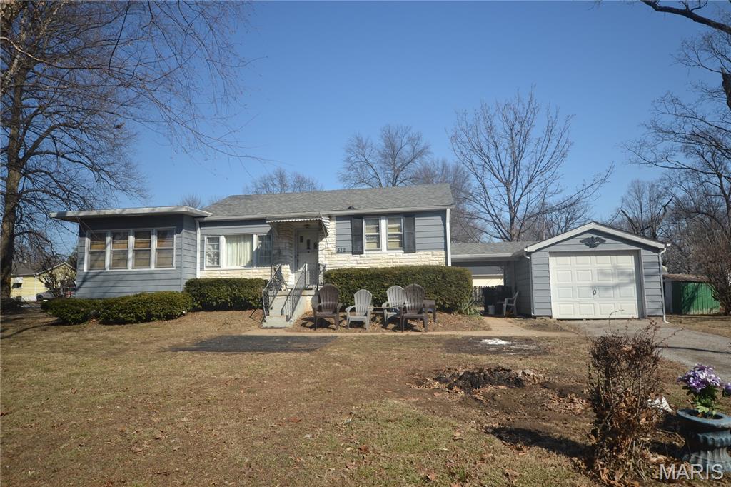 512 Kansas Avenue Belleville, IL 62221 - Photo 1 of 15