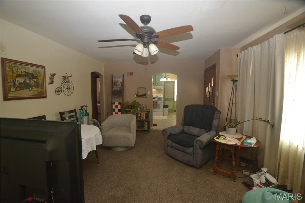 512 Kansas Avenue Belleville, IL 62221 - Photo 3 of 15