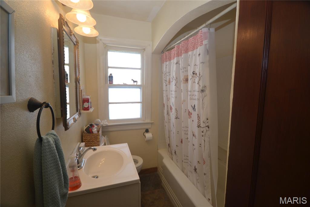 512 Kansas Avenue Belleville, IL 62221 - Photo 8 of 15