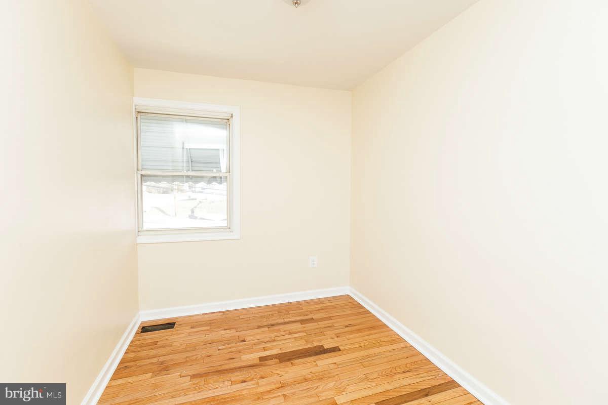 4438 Annapolis Road Halethorpe, MD 21227 - Photo 22 of 28 Bedroom