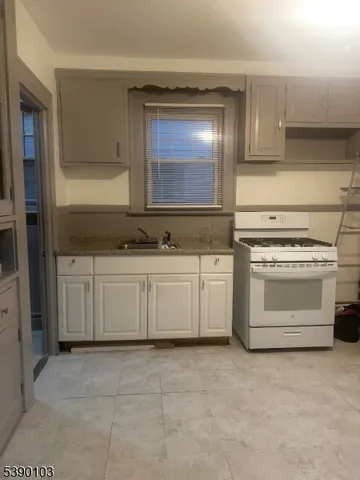 $2,000 | 57 Durand Place, Unit 1, Irvington, NJ 07111