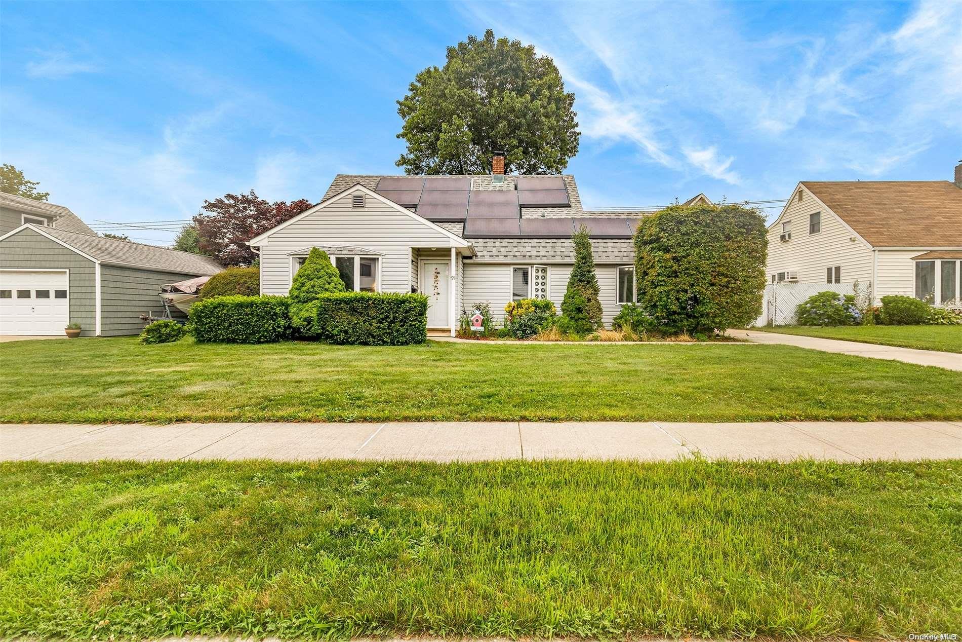 91 Blue Spruce Road Levittown, NY 11756 - Photo 1 of 1
