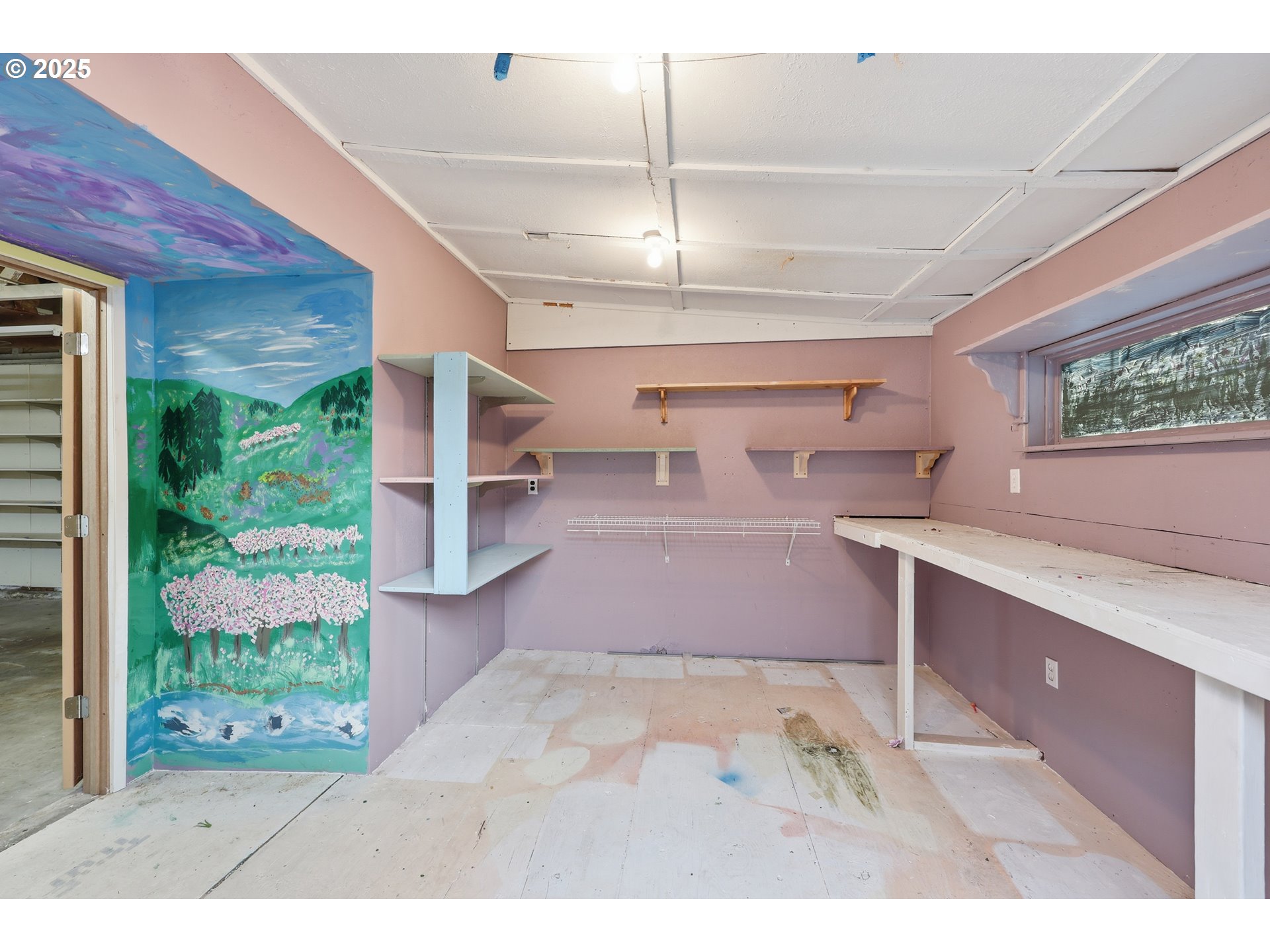 1920 Northeast View Court Gresham, OR 97030 - Photo 36 of 48 a view of kitchen and window