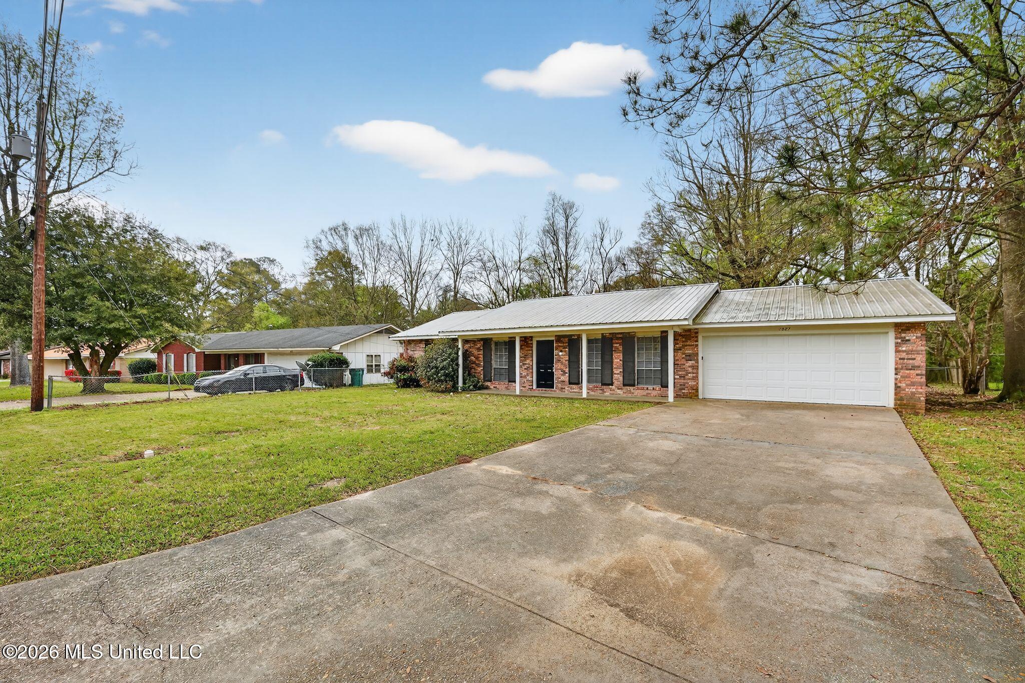 1027 Autumn Street Jackson, MS 39212 - Photo 2 of 40 06_1027_Autumn_St_Jackson_MS_39212-Exter