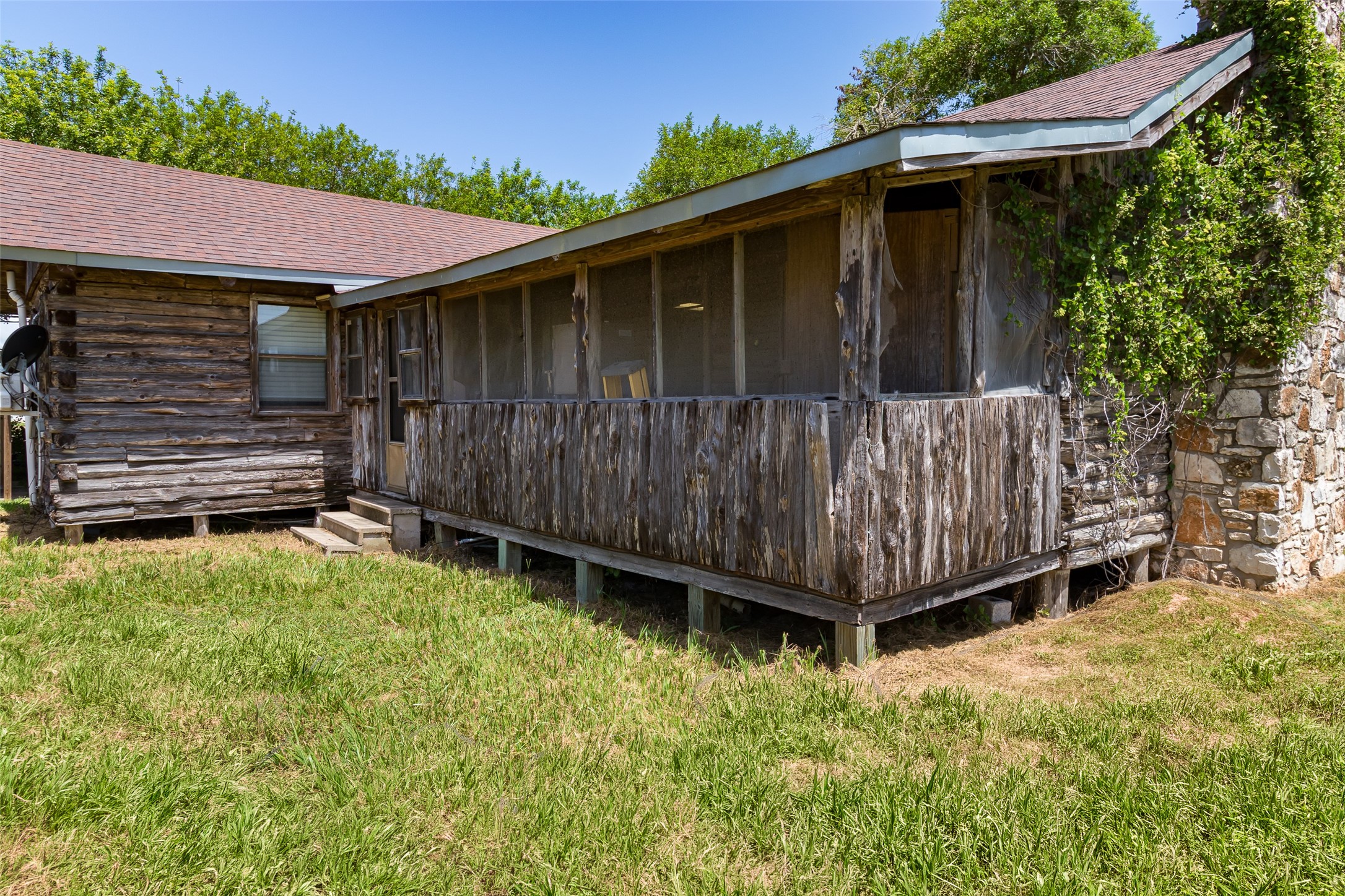 511 Commerce Street Palacios, TX 77465 - Photo 32 of 40 Exterior