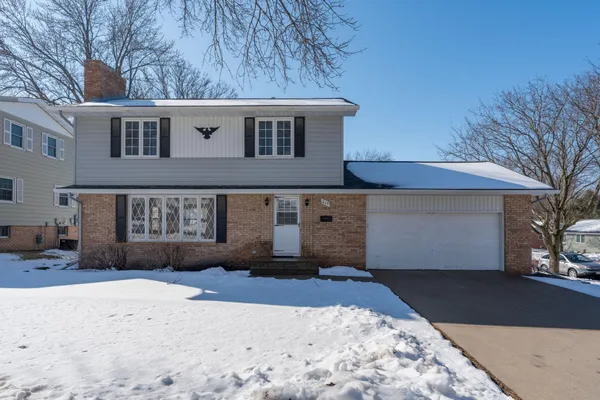 $249,900 | 219 Terrace Drive, Mankato, MN 56001