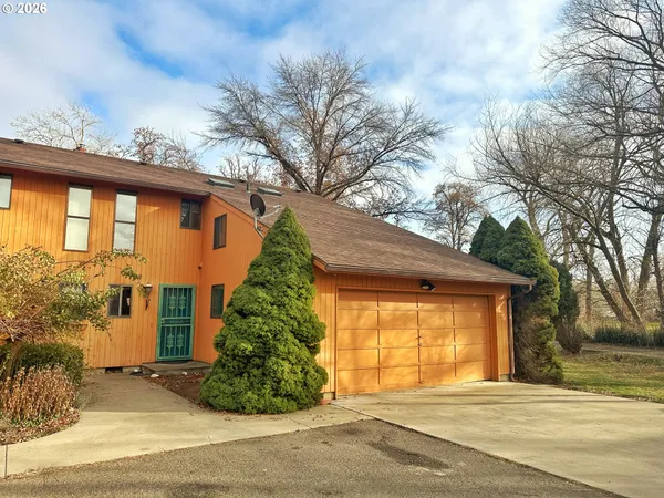 $375,000 | 10710 South McAlister Road, Island City, OR 97850