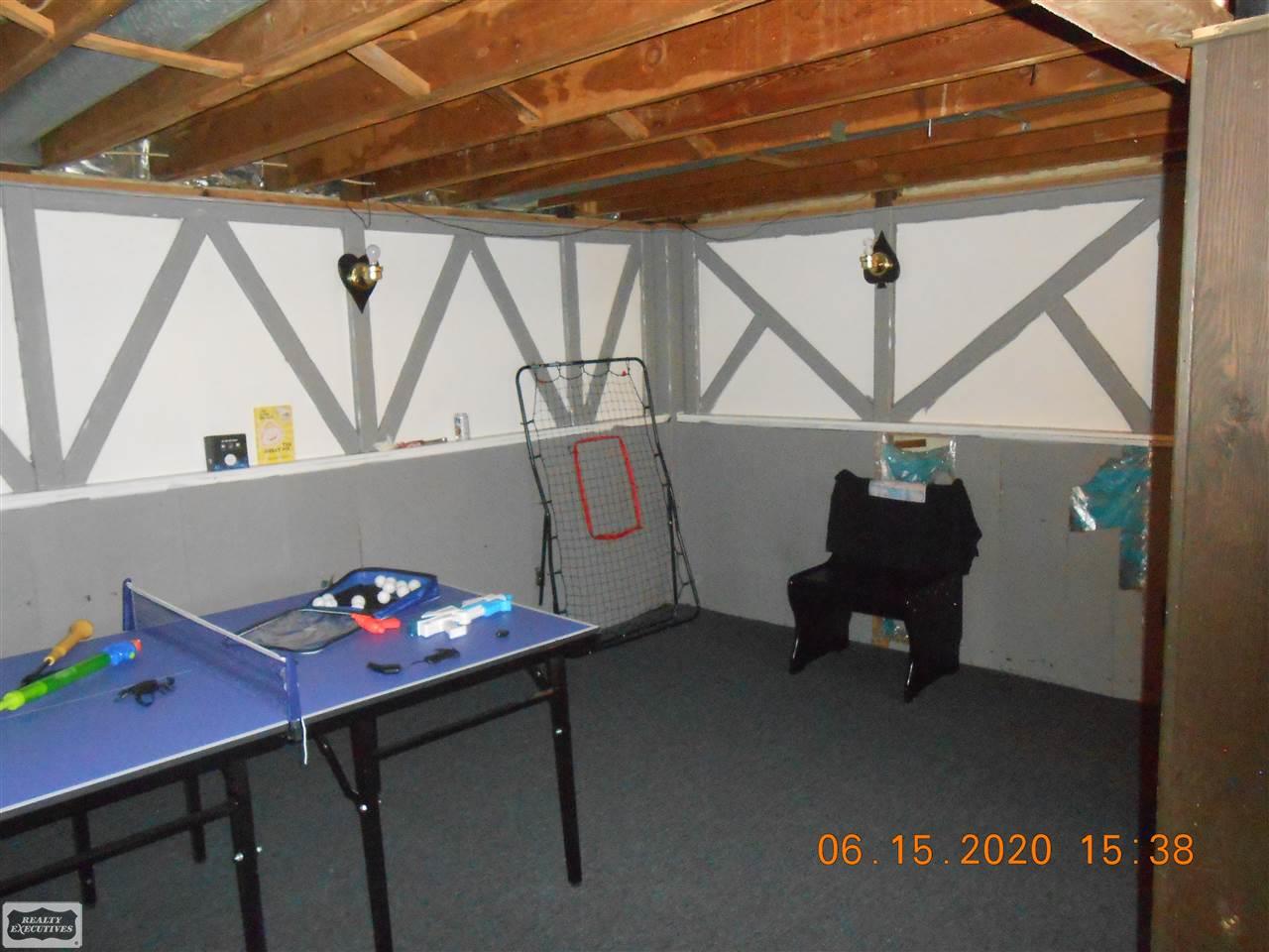 32346 Kelly Road Roseville, MI 48066 - Photo 10 of 15 50014555-9.JPG