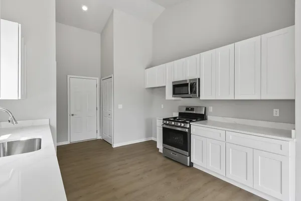 $279,900 | 31541 Augusta Drive, Unit 71, Romulus, MI 48174