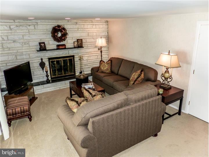 1143 Bloomdale Road Philadelphia, PA 19115 - Photo 12 of 18 Gallery Image 12