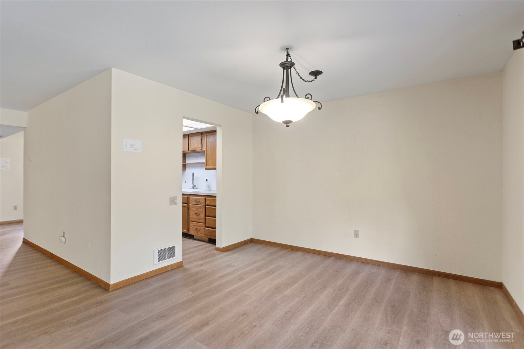 1602 Northeast 140th Street, Unit N2 Seattle, WA 98125 - Photo 11 of 39