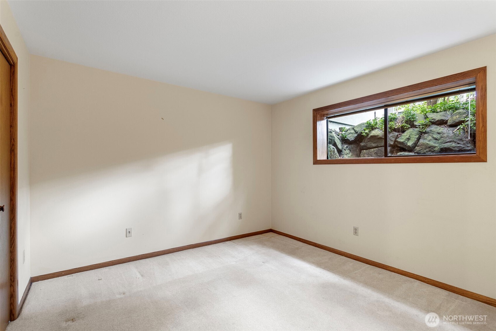 1602 Northeast 140th Street, Unit N2 Seattle, WA 98125 - Photo 26 of 39