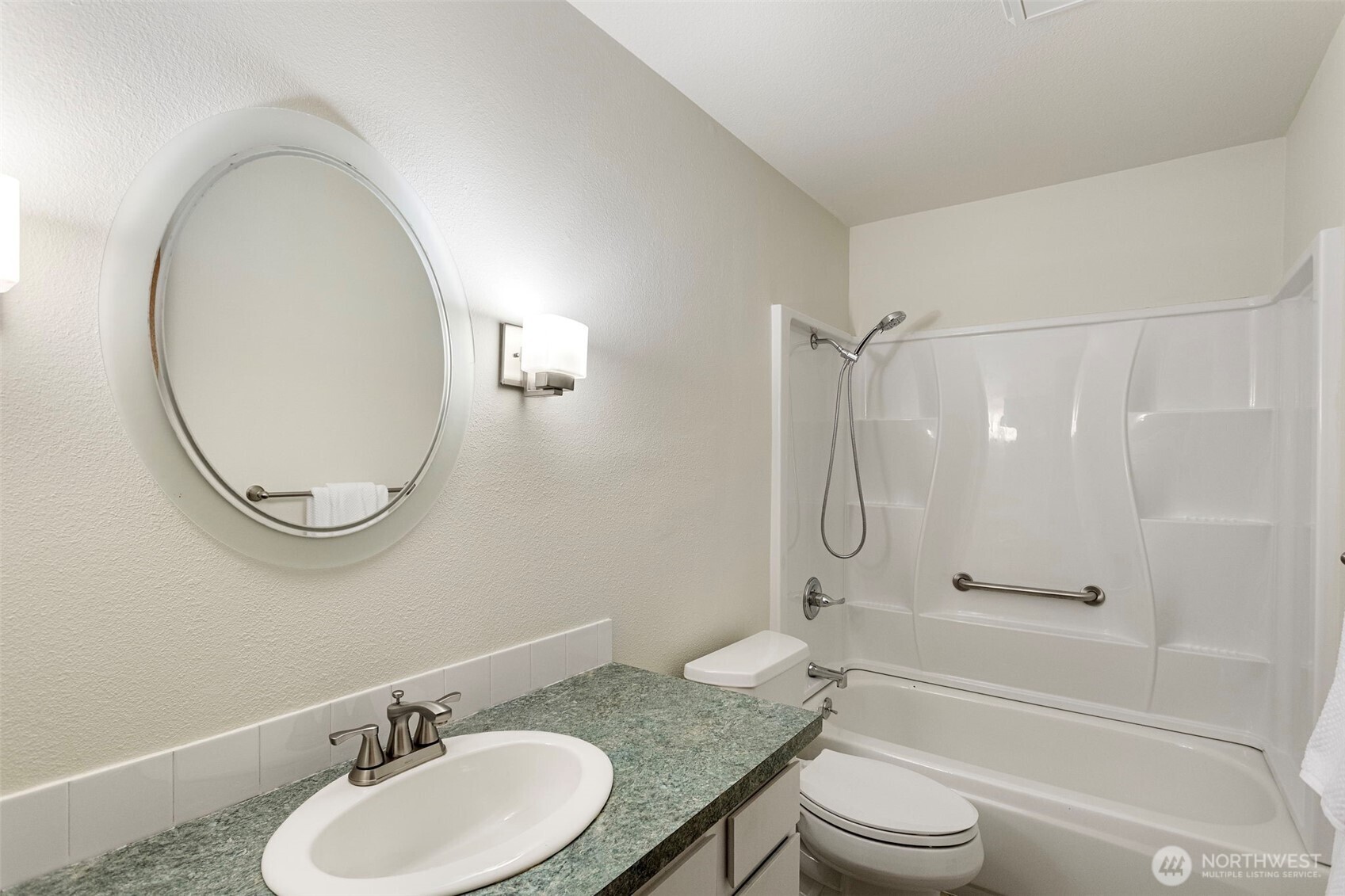 1602 Northeast 140th Street, Unit N2 Seattle, WA 98125 - Photo 27 of 39