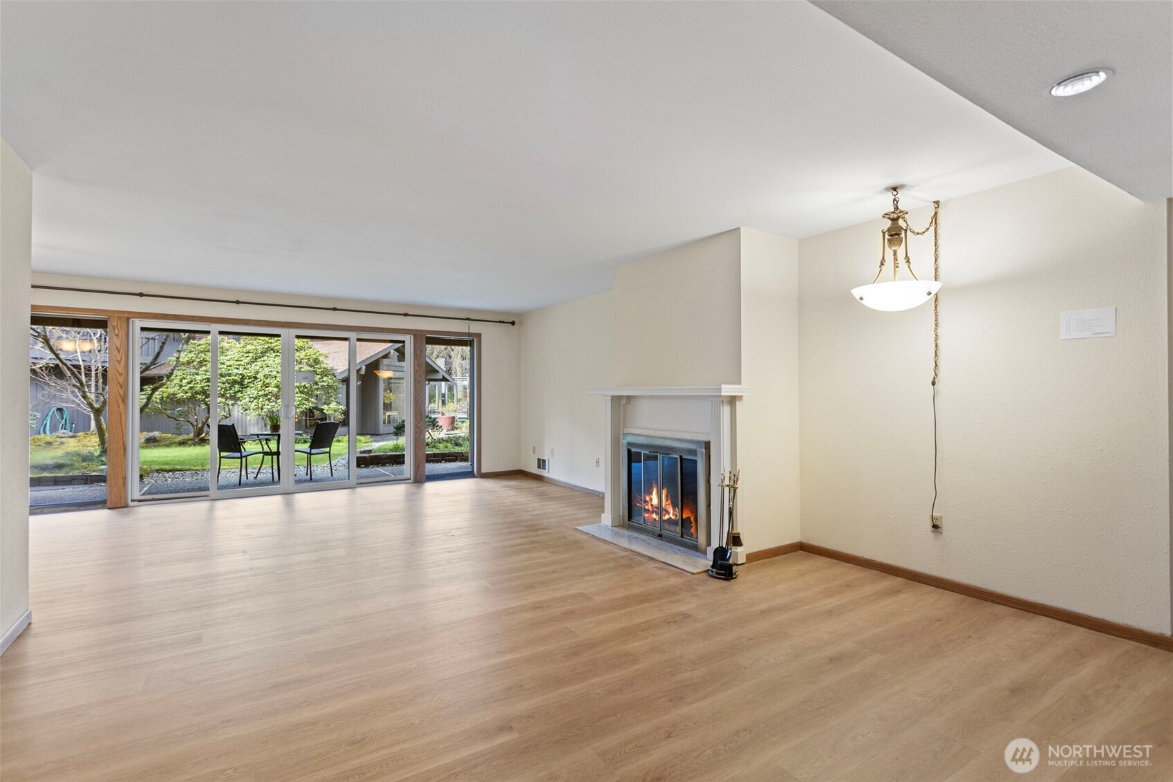1602 Northeast 140th Street, Unit N2 Seattle, WA 98125 - Photo 10 of 39
