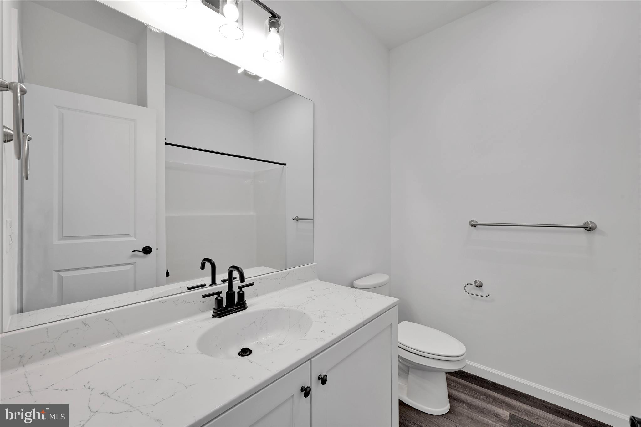 131 Hillard Field Lancaster, PA 17603 - Photo 22 of 25 Bathroom