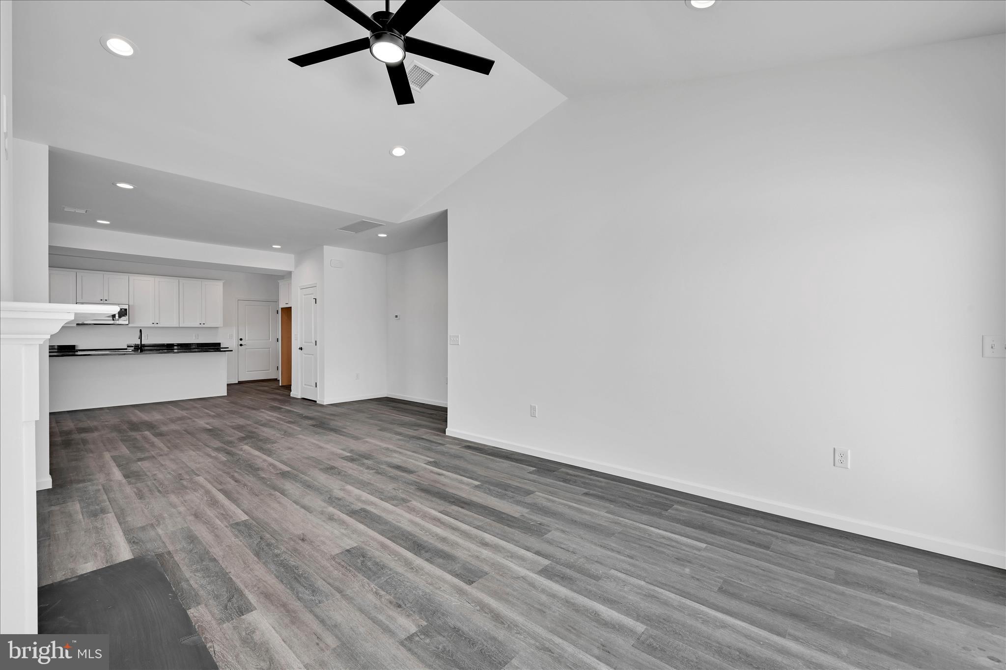 131 Hillard Field Lancaster, PA 17603 - Photo 5 of 25 Living Area